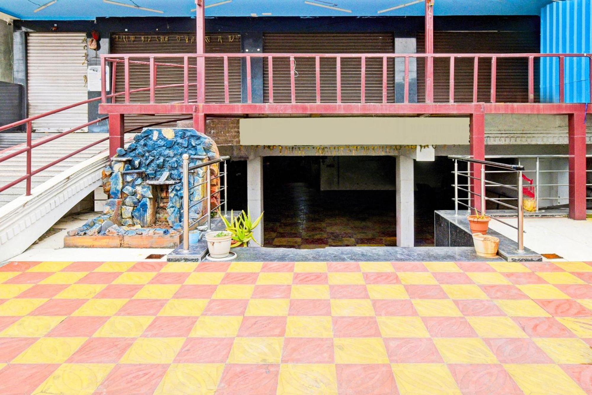 Super Townhouse Mancherial Mancheral Экстерьер фото