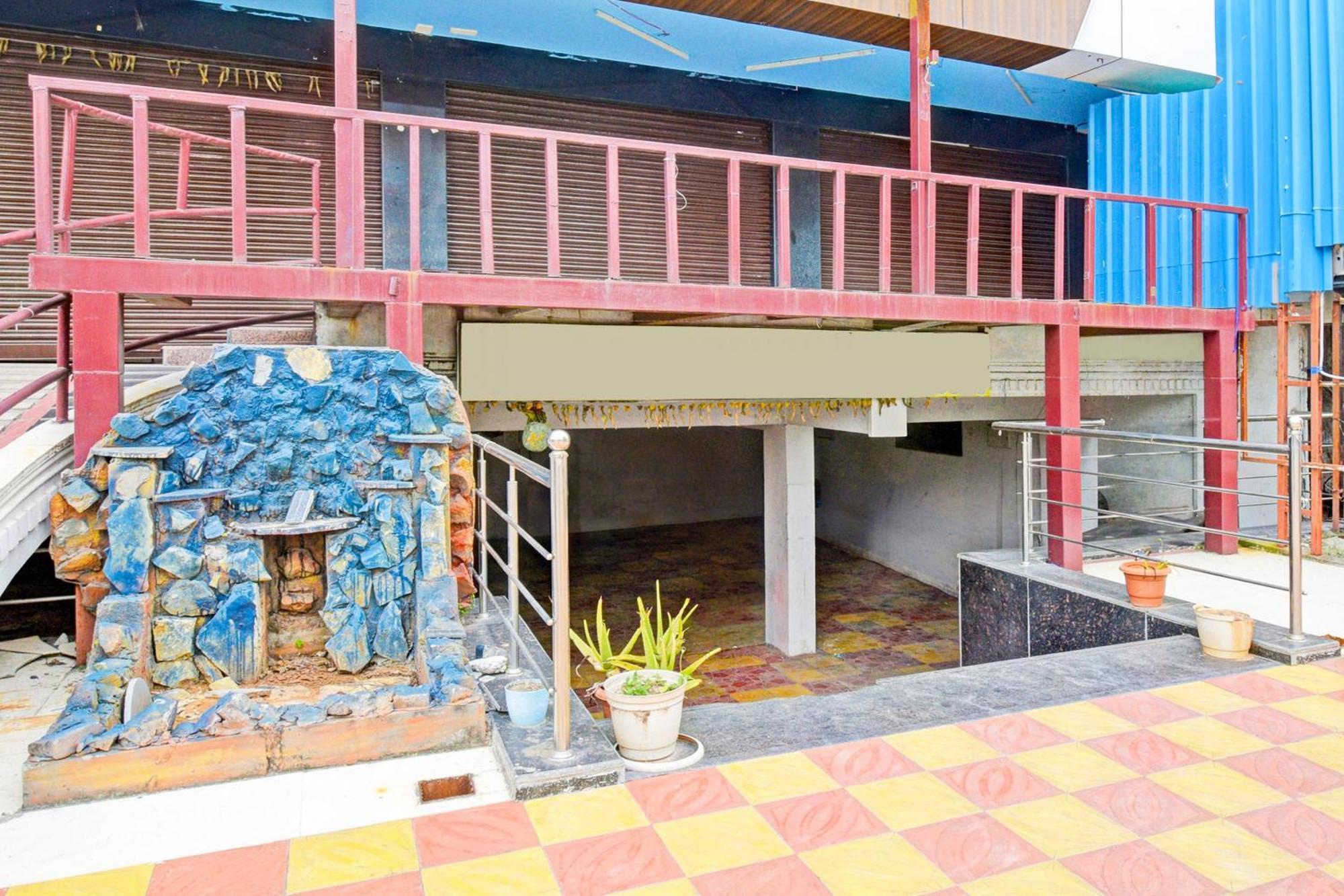 Super Townhouse Mancherial Mancheral Экстерьер фото