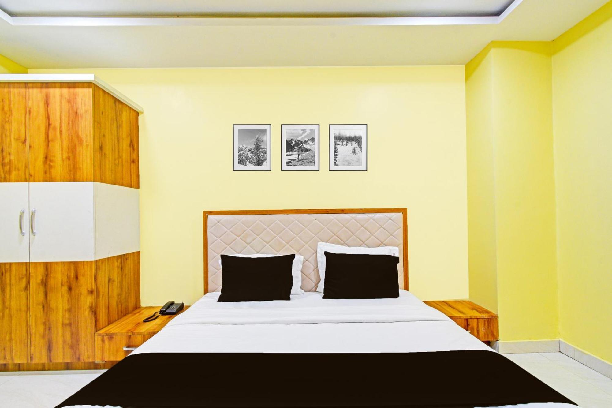 Super Townhouse Mancherial Mancheral Экстерьер фото