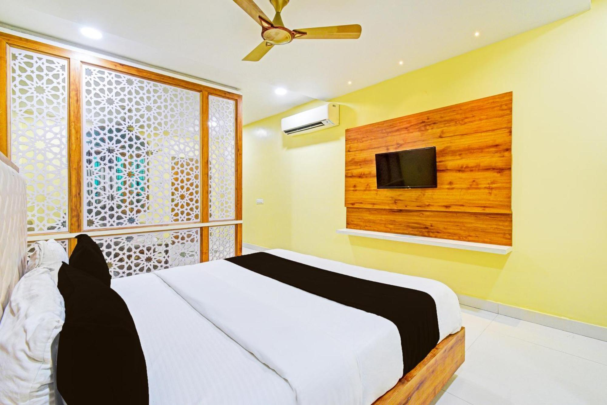 Super Townhouse Mancherial Mancheral Экстерьер фото