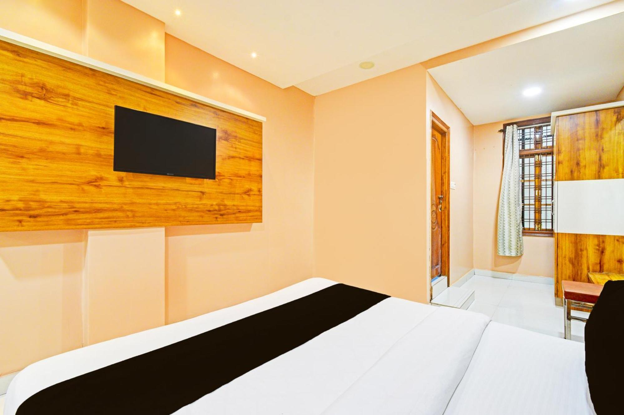 Super Townhouse Mancherial Mancheral Экстерьер фото