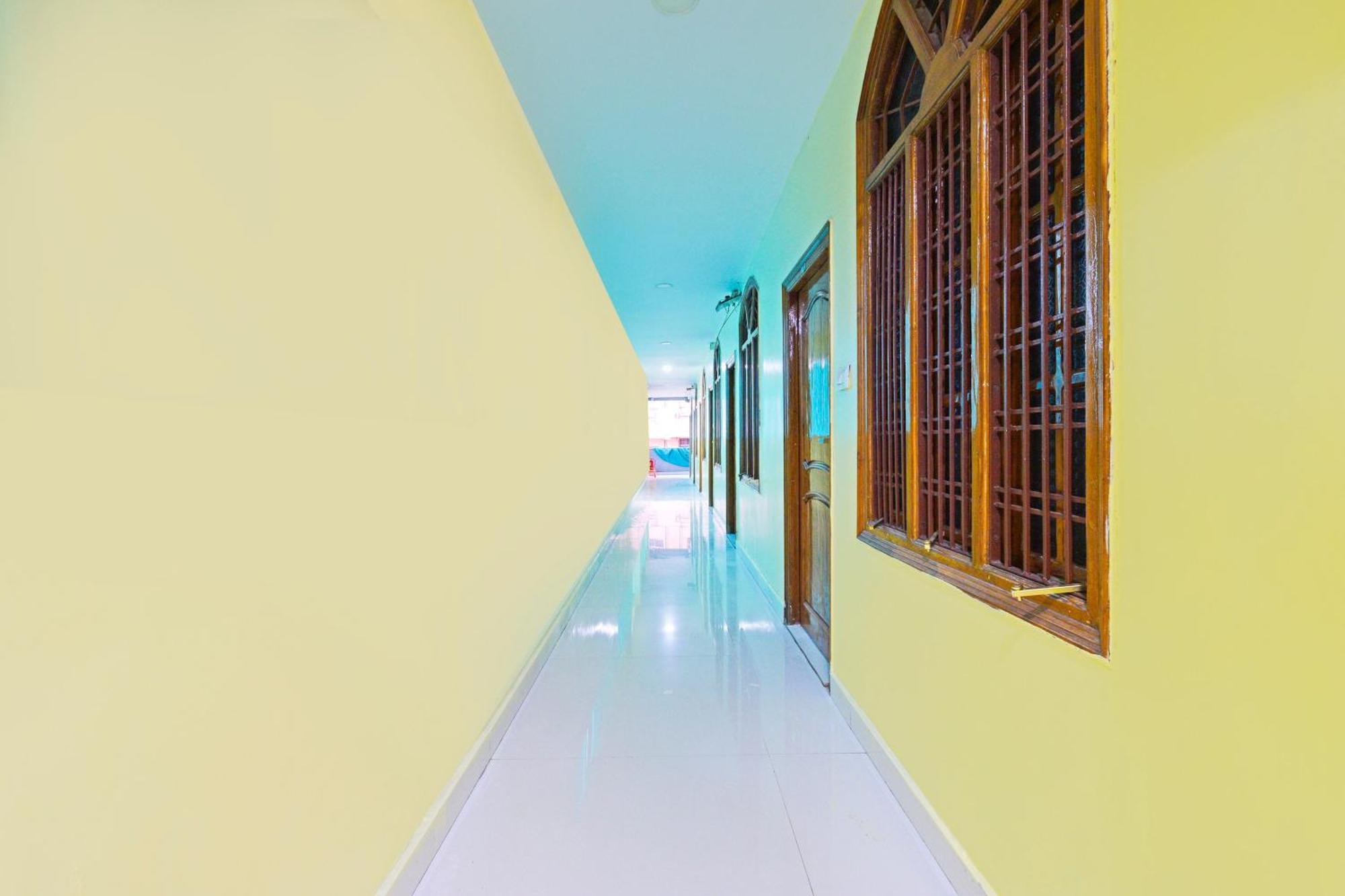 Super Townhouse Mancherial Mancheral Экстерьер фото